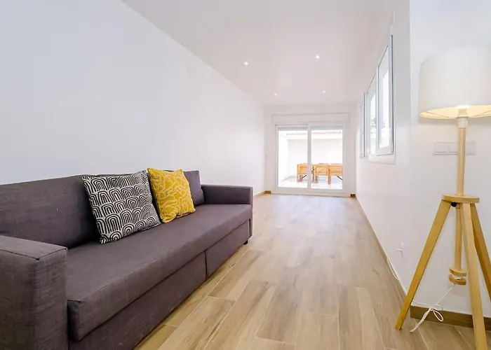 8 Pers, Equipped, 1 Min Playa Del Cura - 27a