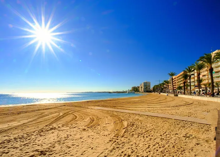 8 Pers, Equipped, 1 Min Playa Del Cura - 27a