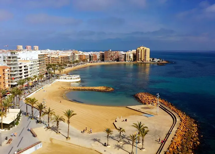 8 Pers, Equipped, 1 Min Playa Del Cura - 27a