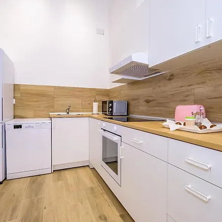 8 Pers, Equipped, 1 Min Playa Del Cura - 27a