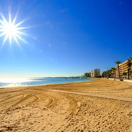 8 Pers, Equipped, 1 Min Playa Del Cura - 27a