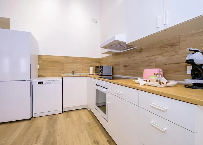 8 Pers, Equipped, 1 Min Playa Del Cura - 27a